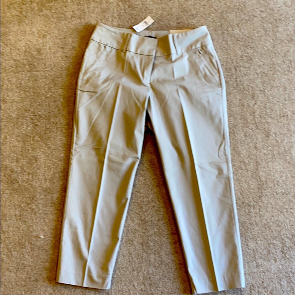 Ann Taylor curvy fit cropped length Trouser